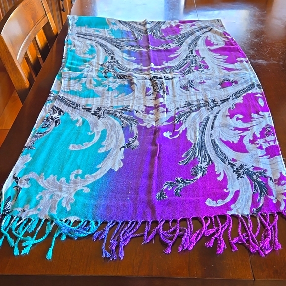 Colorful Scarf - Picture 1 of 1